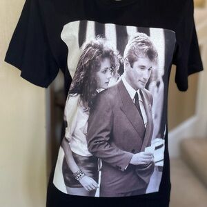 “Pretty Woman” New Small Black Tee 1990 Movie Graphic Gift Julia Roberts & Gere
